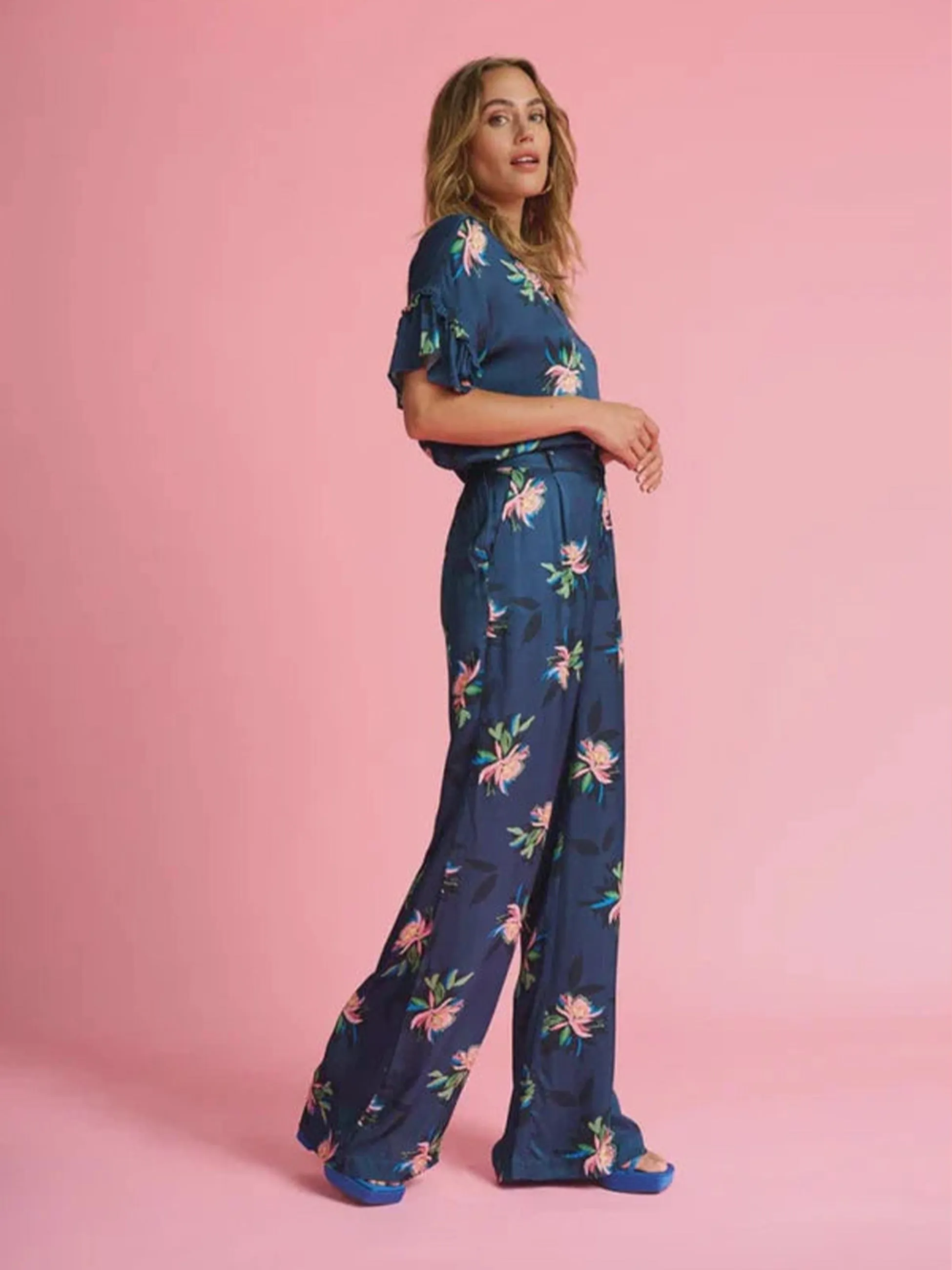 ZOE EXPRESSIVE FLOWER PANTS